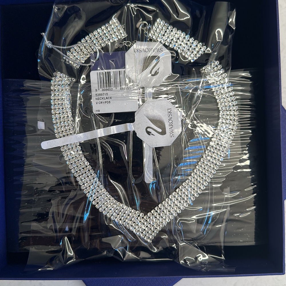 Swarovski Silver Crystal Necklace - Picture 3 of 5